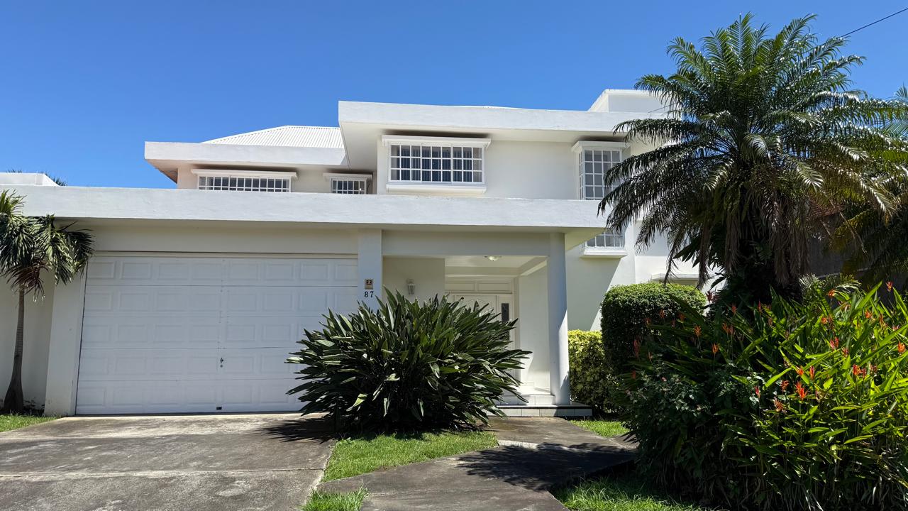 Venta de Casa Heredia Belén – amplia con hermosos jardines