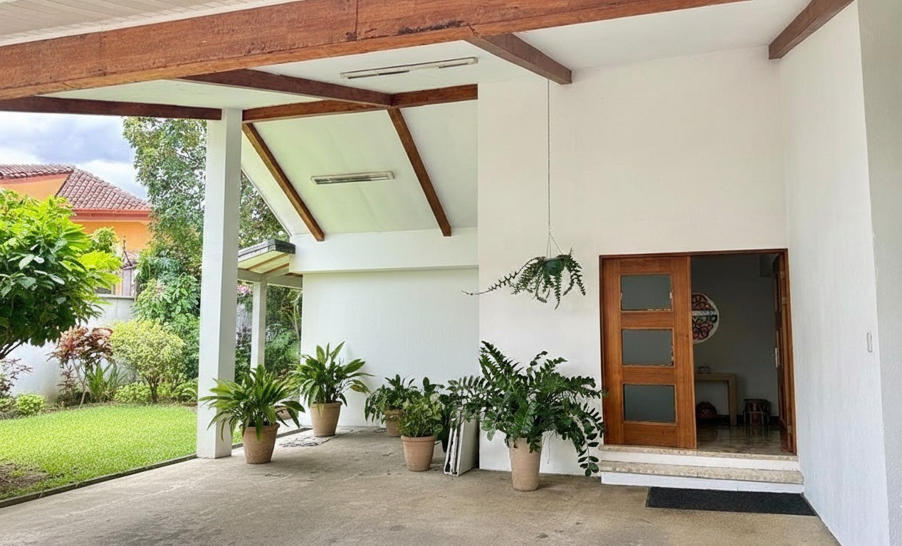 Alquiler de Casa en Cariari, Belén – Privacidad y Rodeada de Jardines